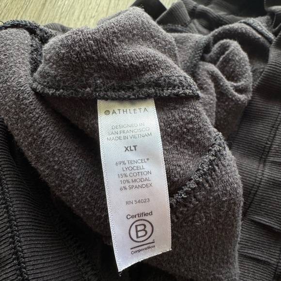 Athleta Balance Joggers - Picture 13 of 13